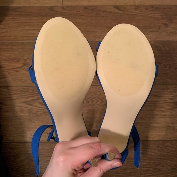 Blue Heels - Picture 5 of 5